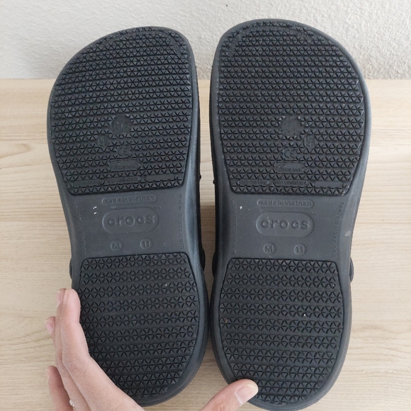 CROCS Bistro Black Work Clogs Men's Size 11 - Picture 4 of 6
